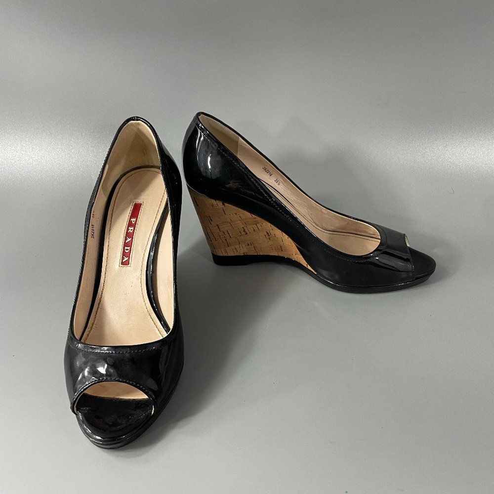 Authentic Prada Black Patent leather Pumps, Size 35.5